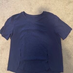 Women’s lululemon workout shirt